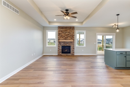 Next Photo