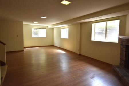 Next Photo