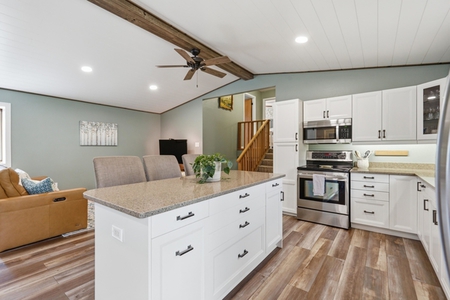 Next Photo